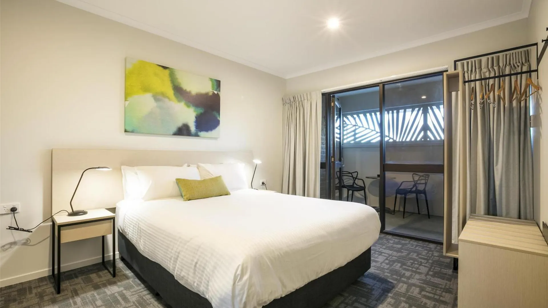 Nightcap At Kawana Waters Hotel Australia