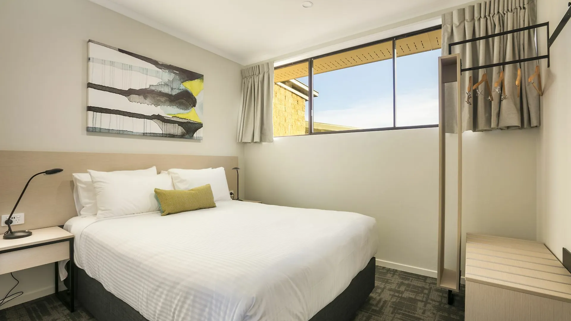 Nightcap At Kawana Waters Hotel Australia